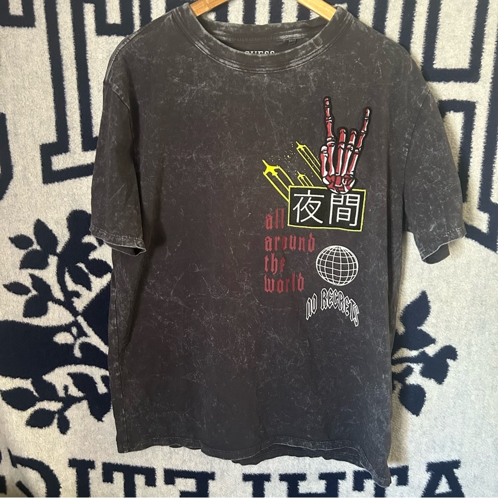 Guess Men’s Grey T-Shirt Size Medium